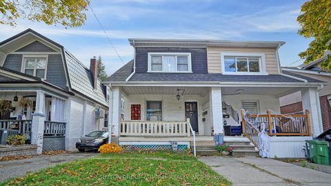 7 Harris Avenue Toronto ON M4C 1P3