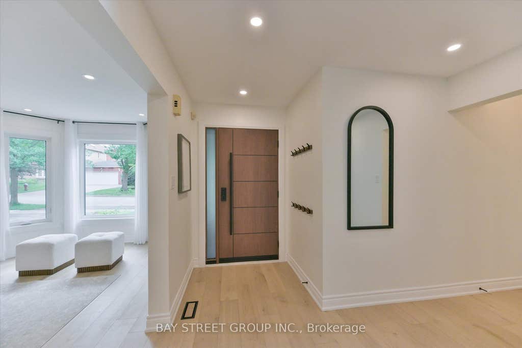 Photo of 49 Cygnus Drive, Richmond Hill, ON L4C 8P1 (MLS # N13523932)