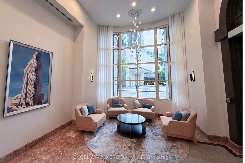 Photo of 25 The Esplanade N/A #1811, Toronto, ON M5E 1W5 (MLS # C12918498)