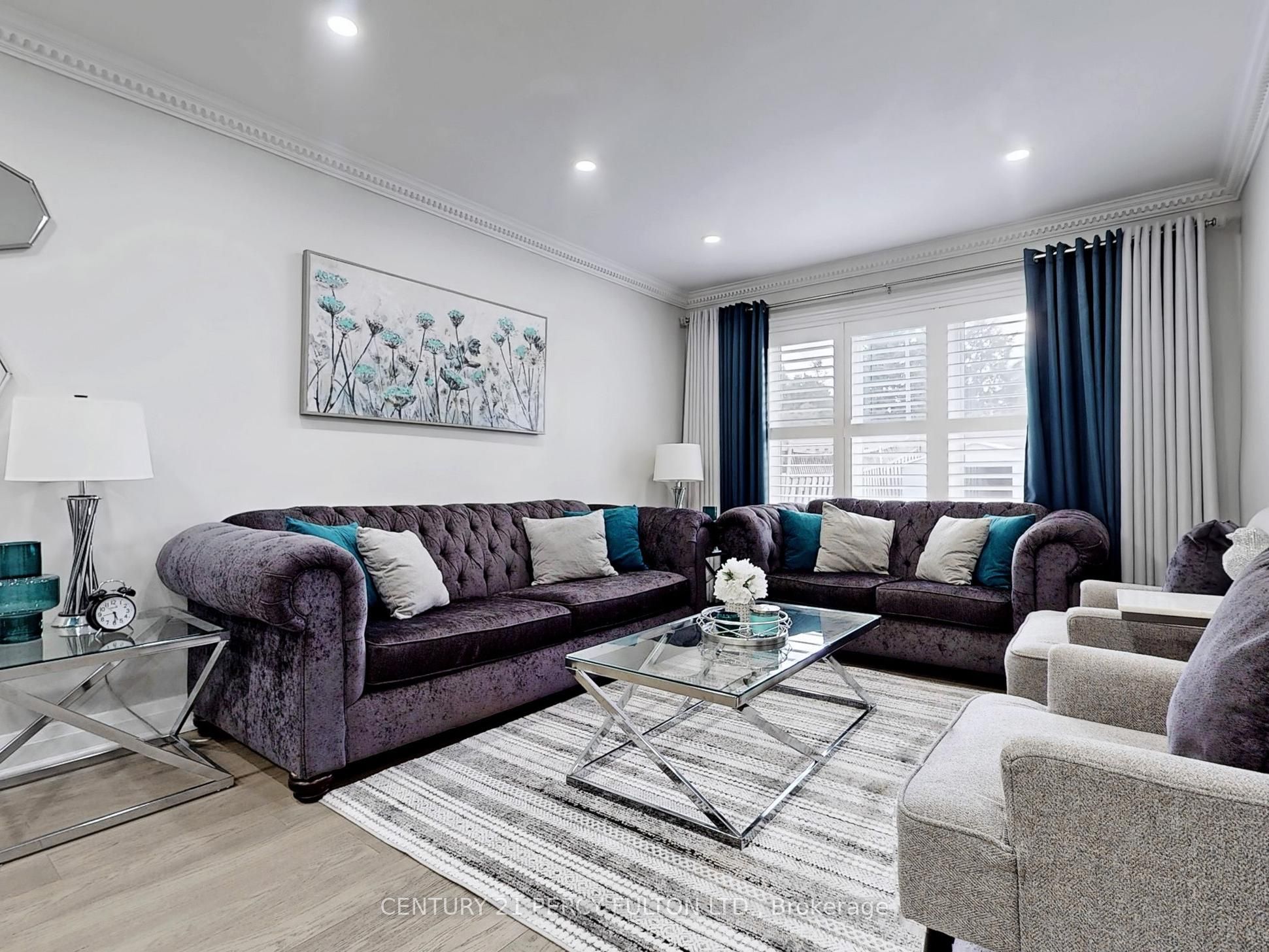 74 Doubtfire Crescent