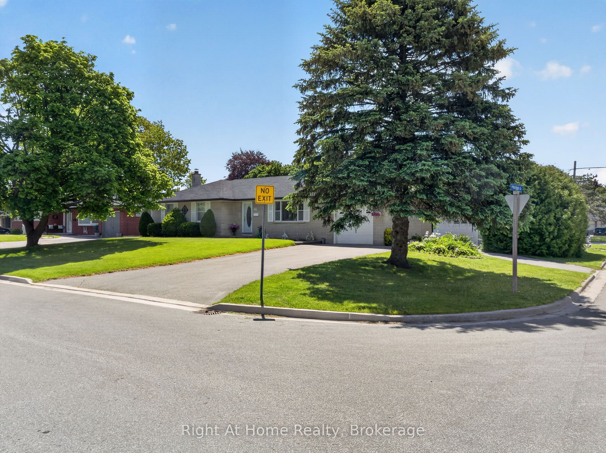 47 Churchill Avenue