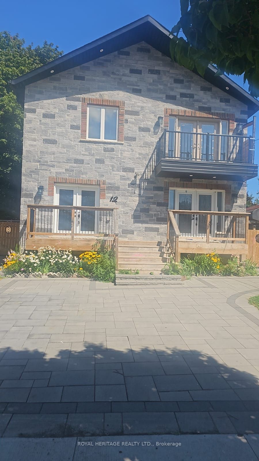 12 Janray Drive