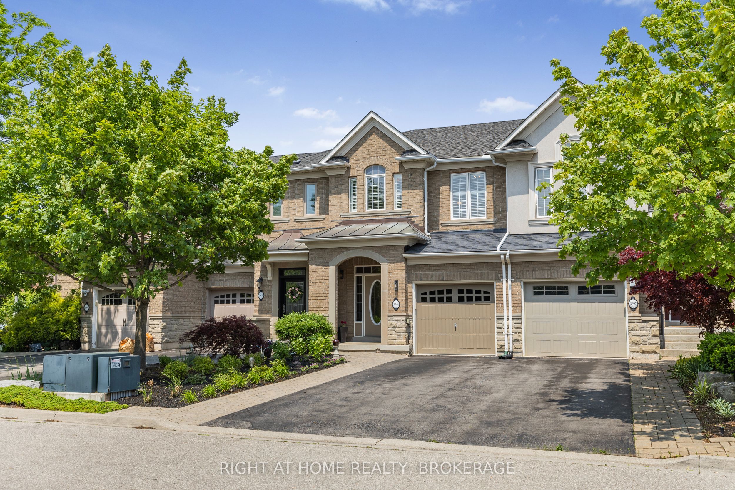 3399 Hayhurst Crescent