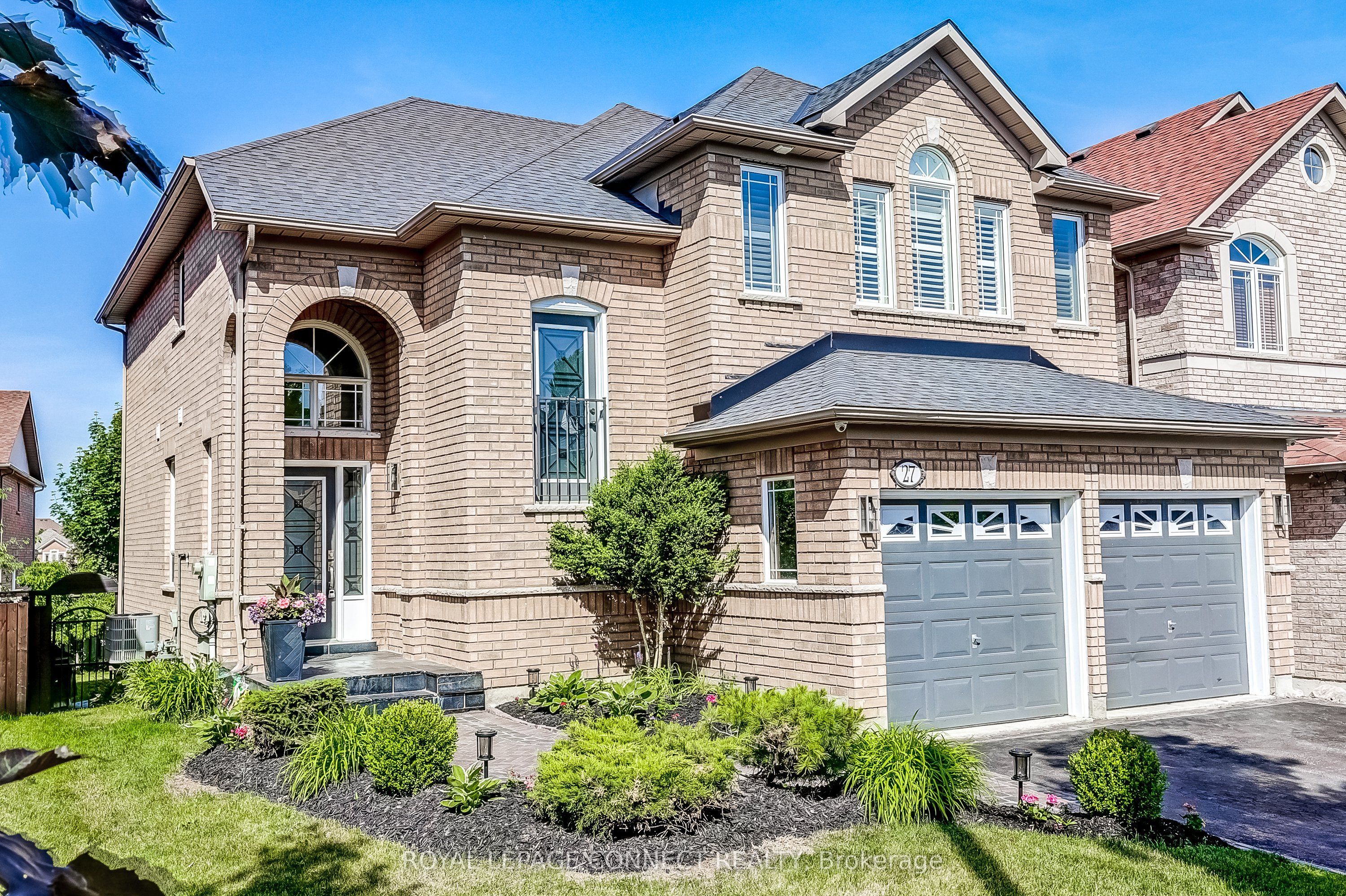 27 Inverhuron Street