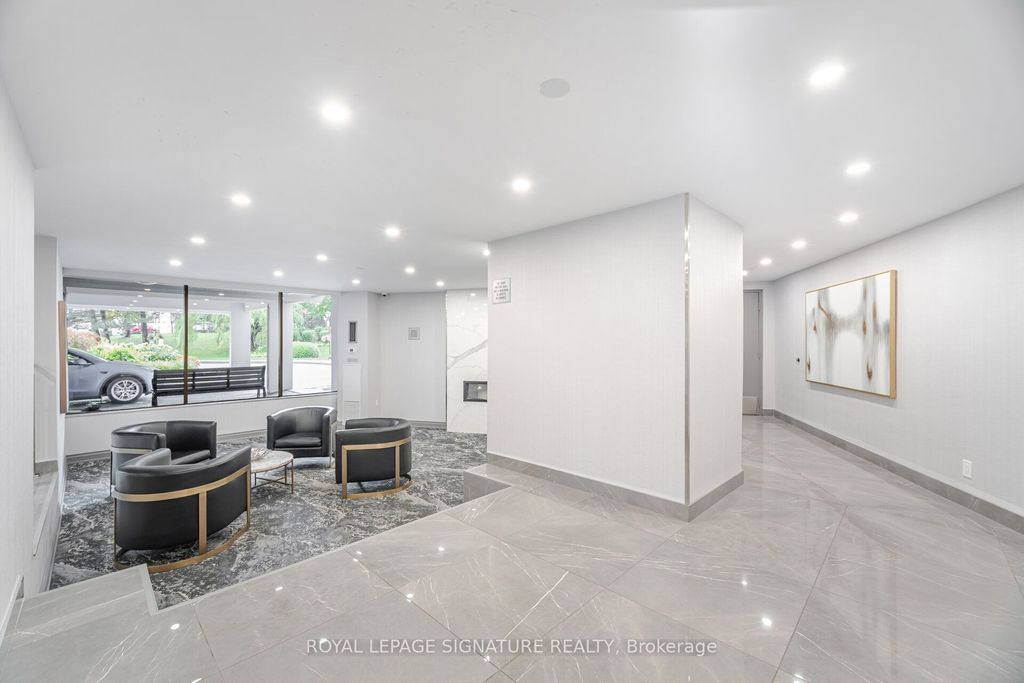 Photo of 10 Edgecliff Golfway #303, Toronto, ON M3C 3A3 (MLS # C13067438)