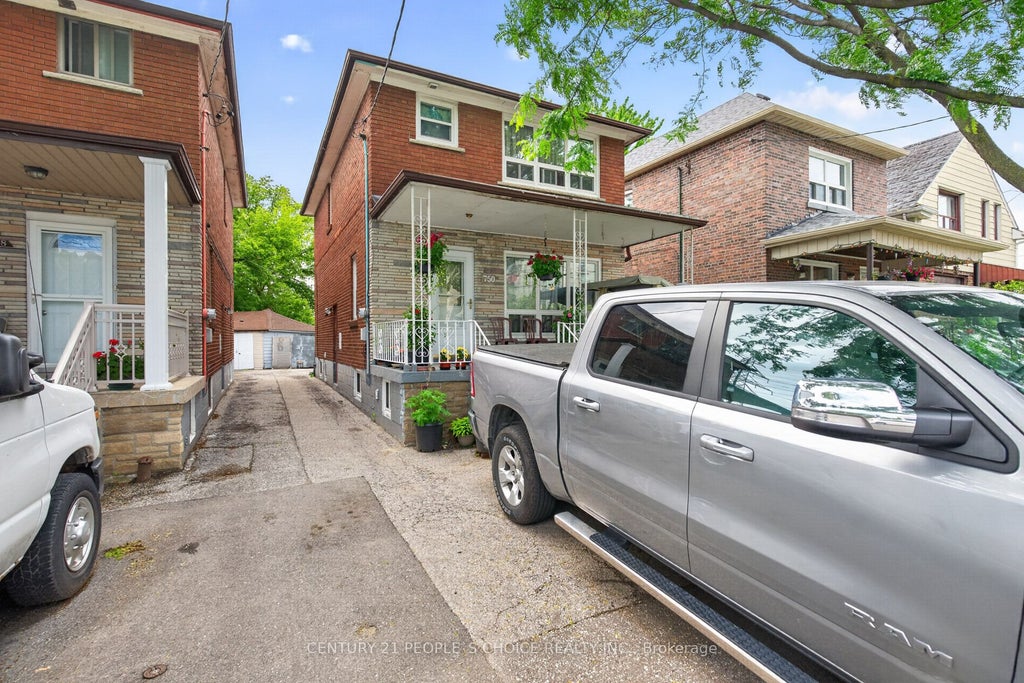 Photo of 750 Jane Street, Toronto, ON M6N 4B2 (MLS # W13472308)