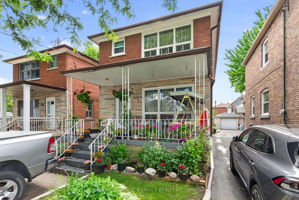Photo of 750 Jane Street, Toronto, ON M6N 4B2 (MLS # W13472308)