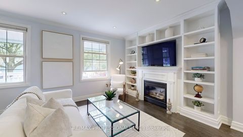 72 Arcadian Circle Toronto ON M8W 2Y9