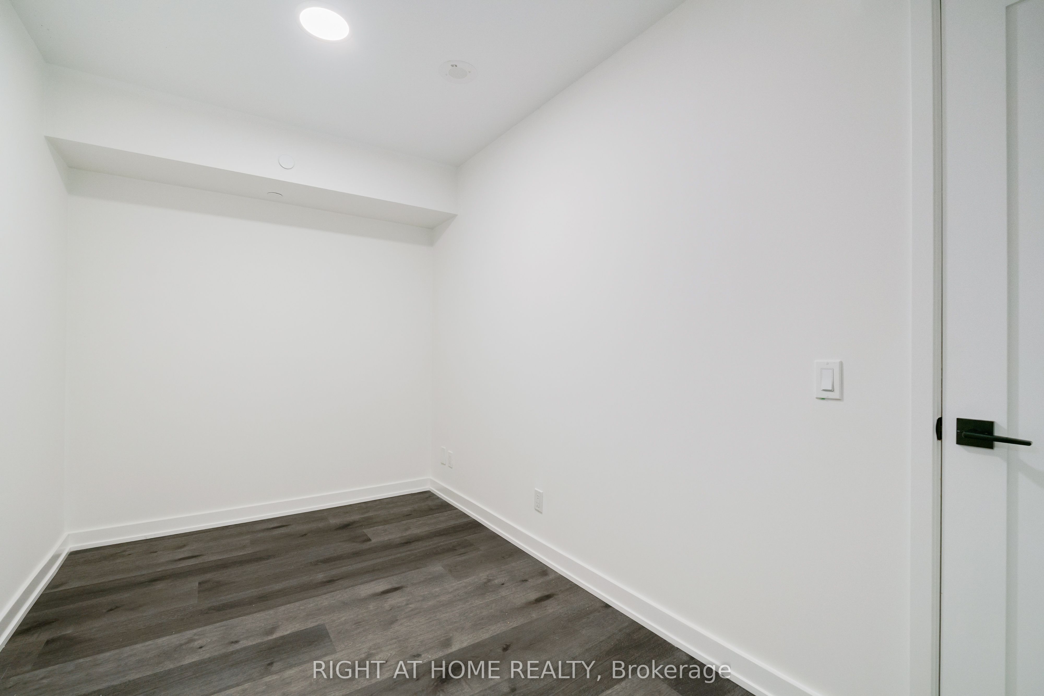 897 College Street W 317