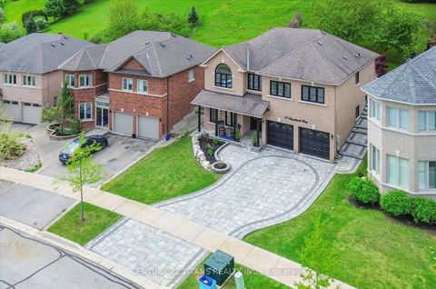 577 Royalpark Way Vaughan ON L4H 1K2