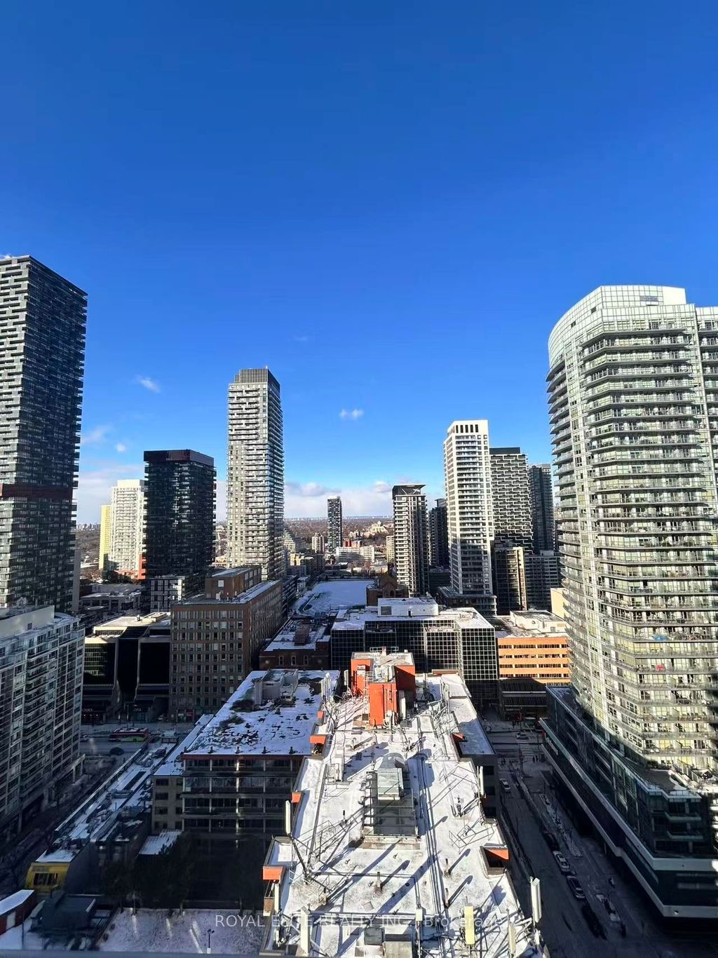 Photo of 50 Dunfield Avenue #2718, Toronto, ON M4S 0E4 (MLS # C12669524)