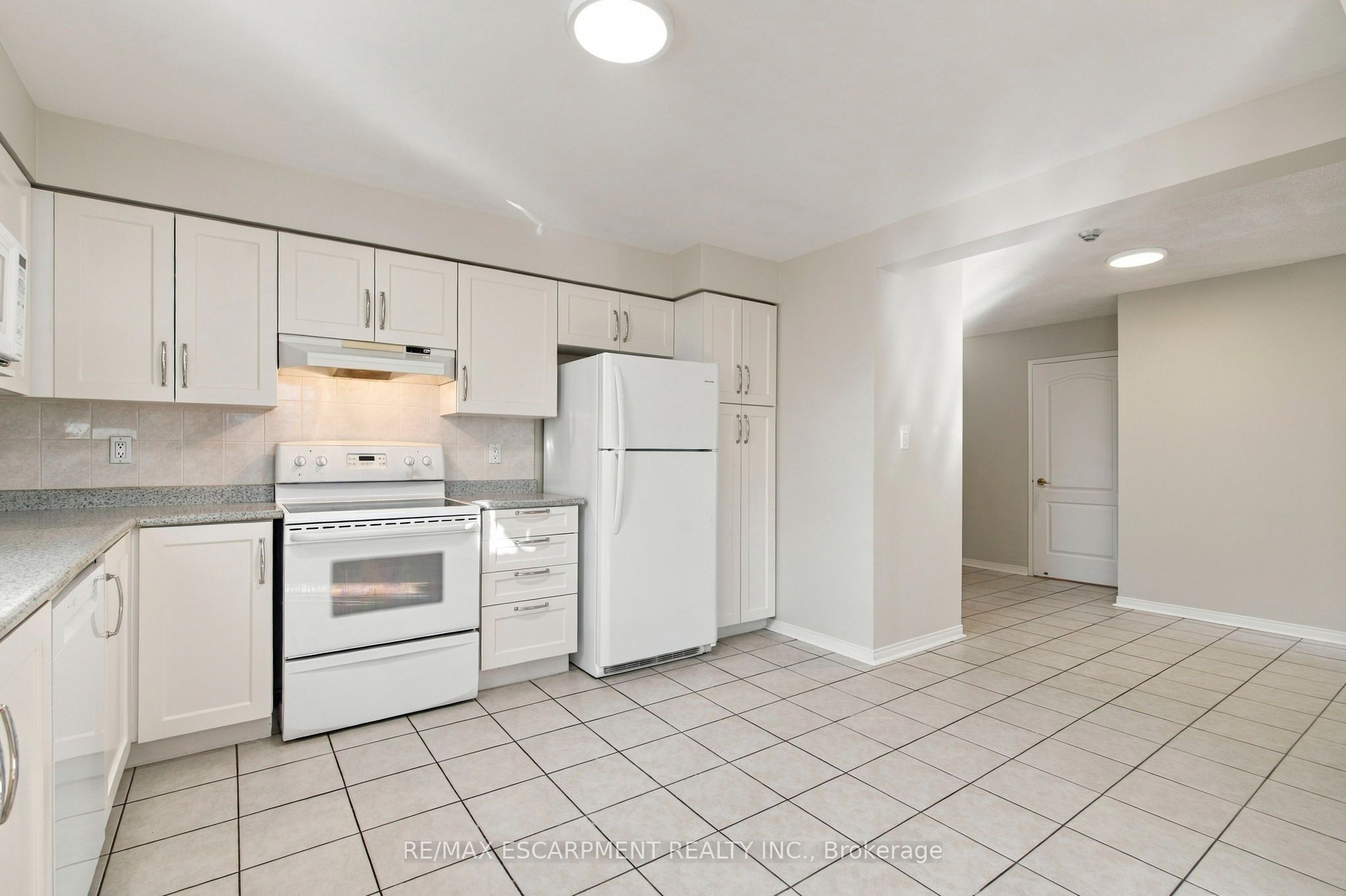 7373 Martingrove Road 223