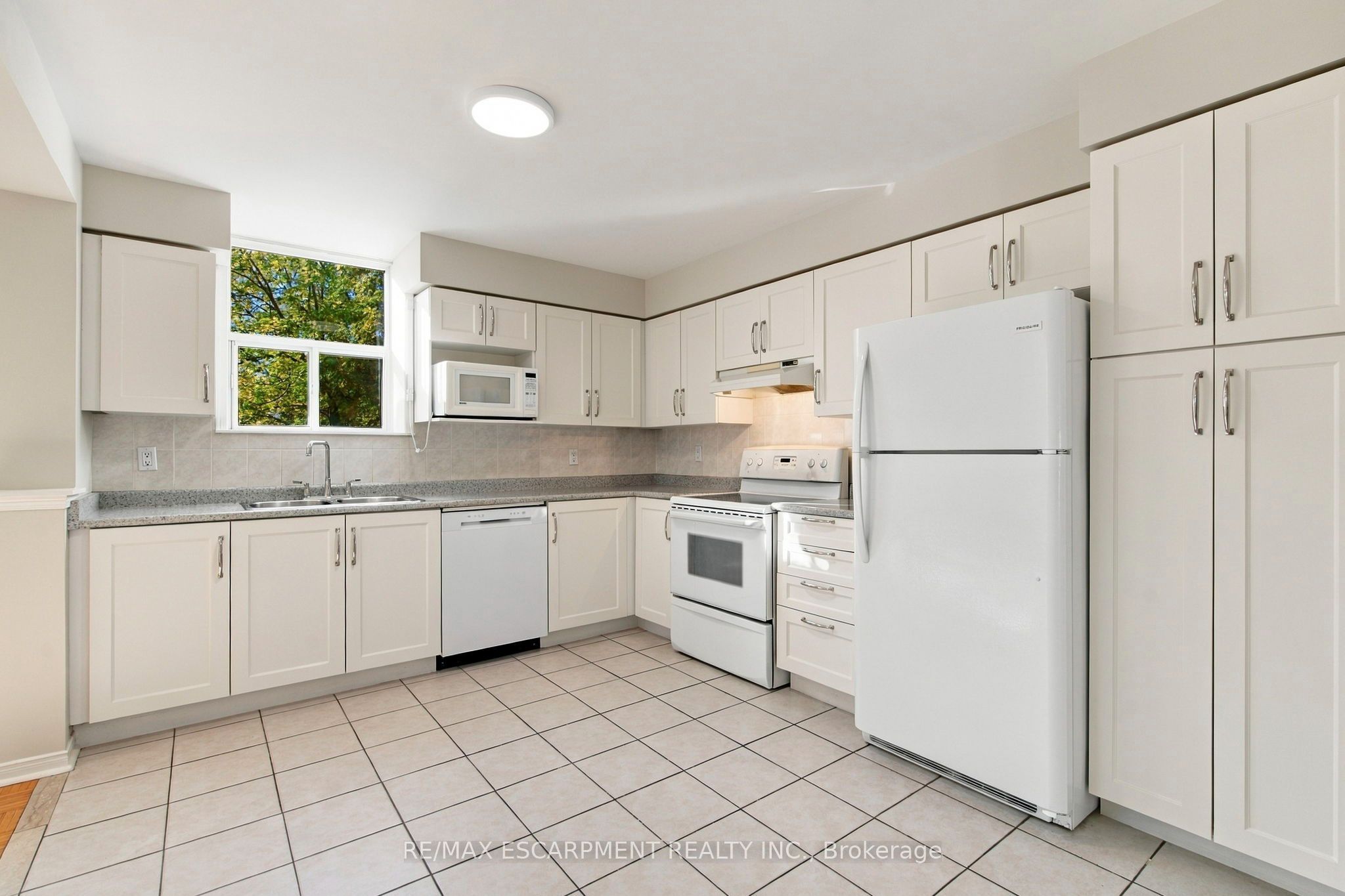 7373 Martingrove Road 223
