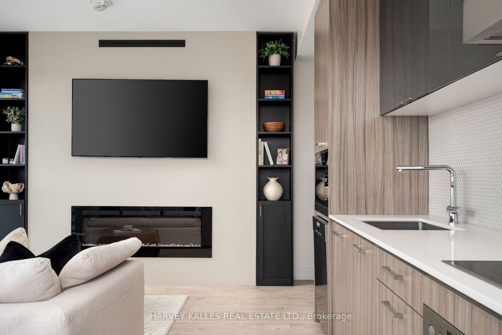 Photo of 11 Lillian Street #604, Toronto, ON M4S 0C3 (MLS # C13077050)