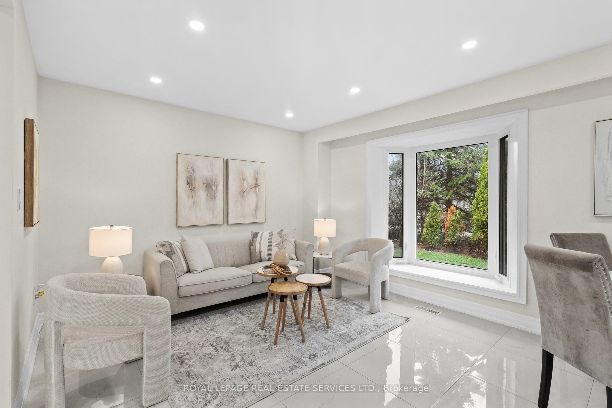 1176 Jamesway Boulevard 22