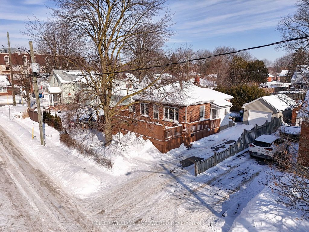 Photo of 5 Elm Street, Cambridge, ON N1R 3X7 (MLS # X12754390)