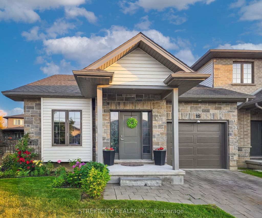 Photo of 2910 Tokala Trail #15, London North, ON N6G 5B4 (MLS # X12632096)