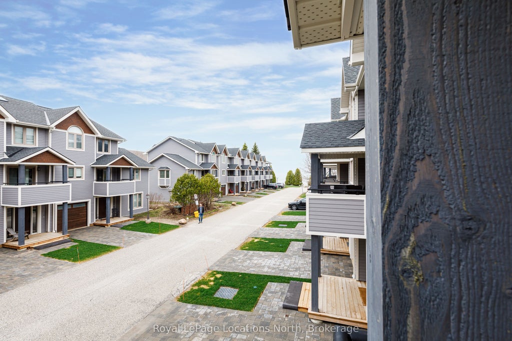 Photo of 51 Lighthouse Lane W, Collingwood, ON L9Y 5C8 (MLS # S13020818)