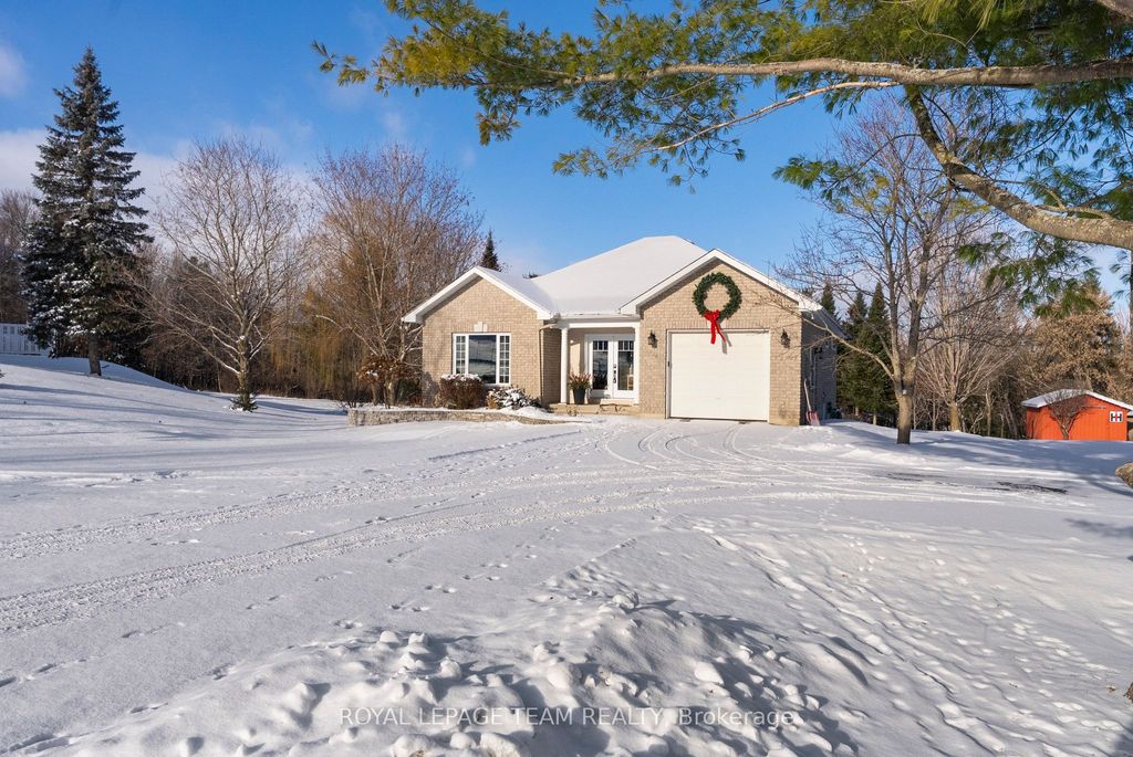 Photo of 230 Opeongo Road, Renfrew, ON K7V 2T5 (MLS # X12750656)