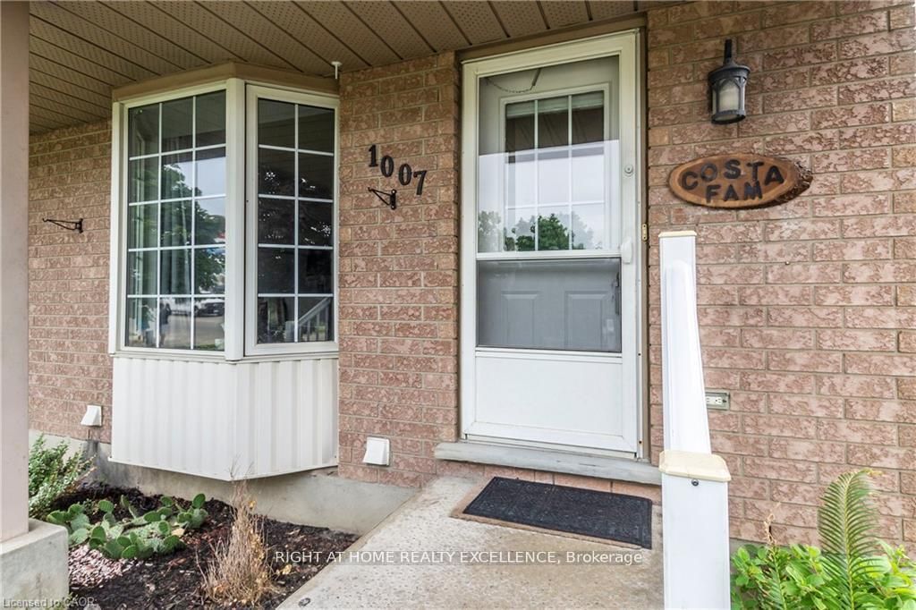Photo of 1007 ELGIN Street N, Cambridge, ON N1R 8J4 (MLS # X13137088)
