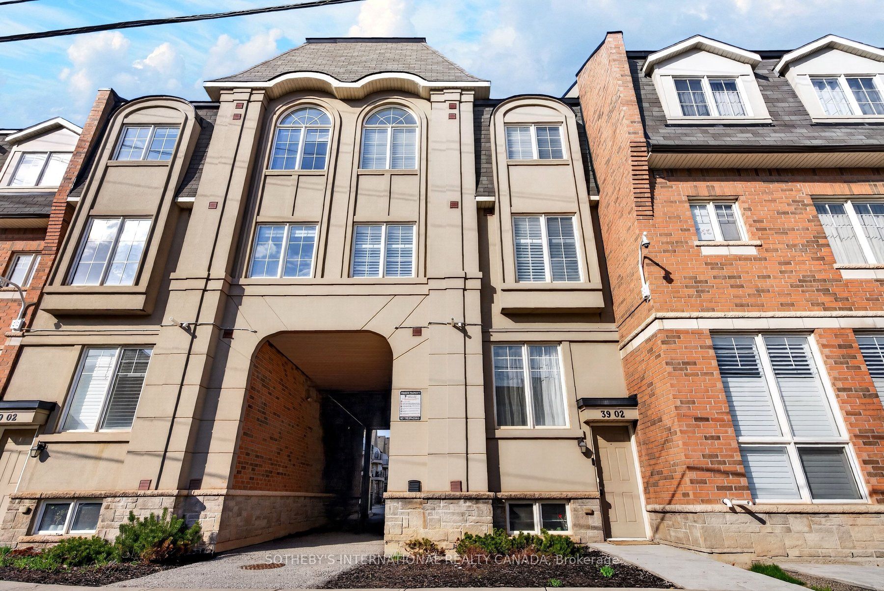 2420 Baronwood Drive 39-02