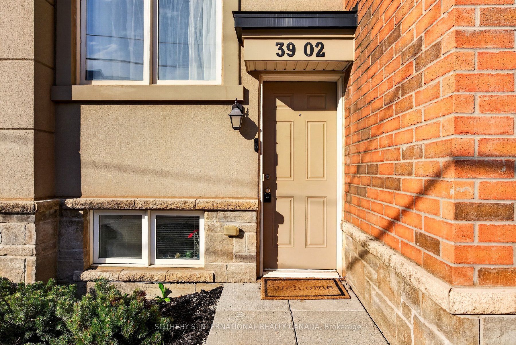 2420 Baronwood Drive 39-02