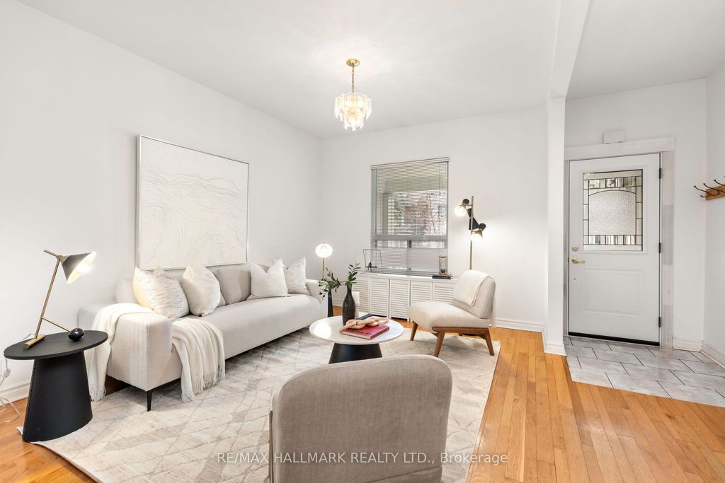 Photo of 136 Hogarth Avenue, Toronto, ON M4K 1K4 (MLS # E13083194)