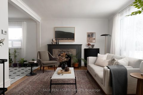 195 Clearbrooke Circle Toronto ON M9W 2G5