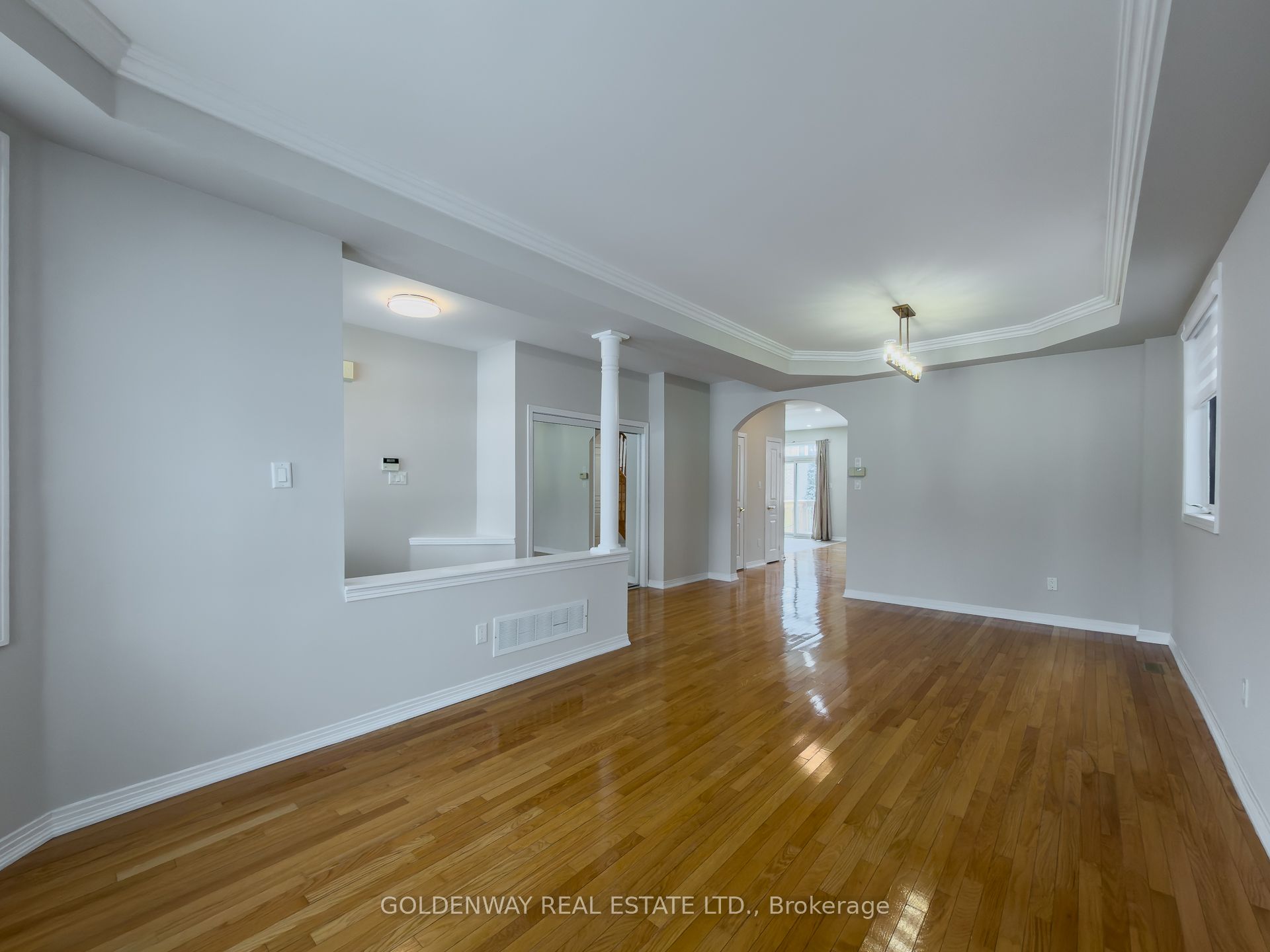 33 Nichols Boulevard