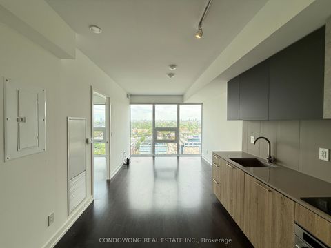 19 Western Battery Road 2218 Toronto ON M6K 3S4