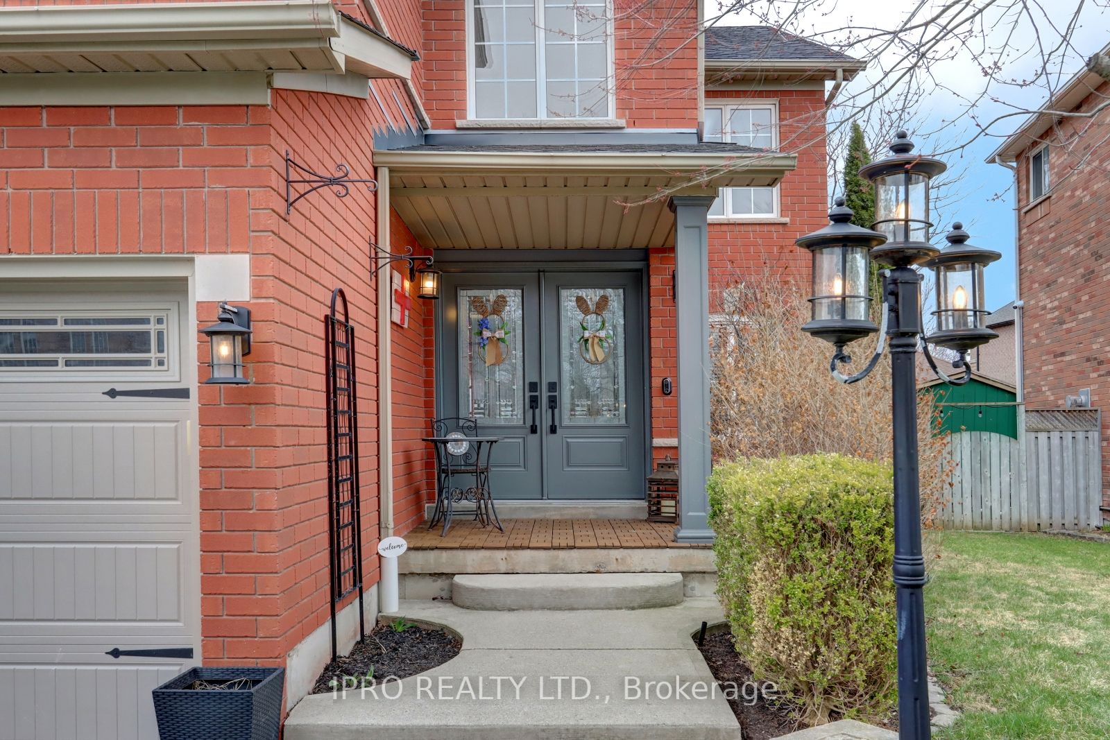 10 Berton Boulevard