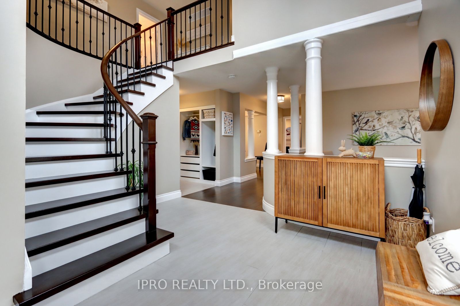 10 Berton Boulevard