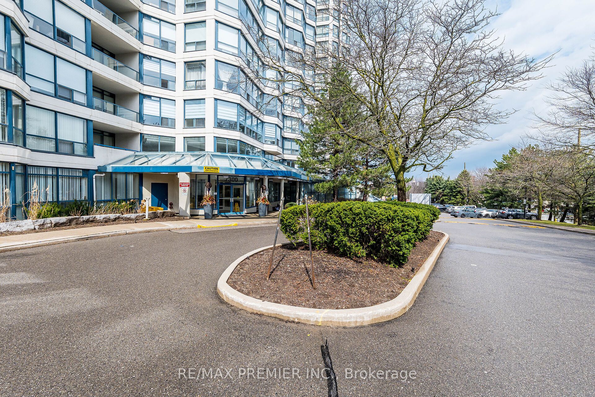7300 Yonge Street 1412