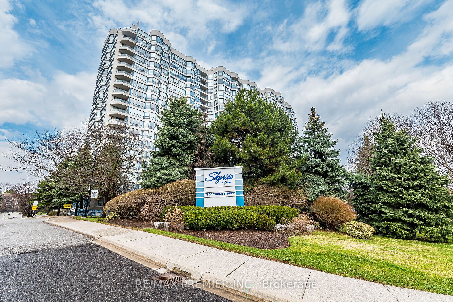7300 Yonge Street 1412