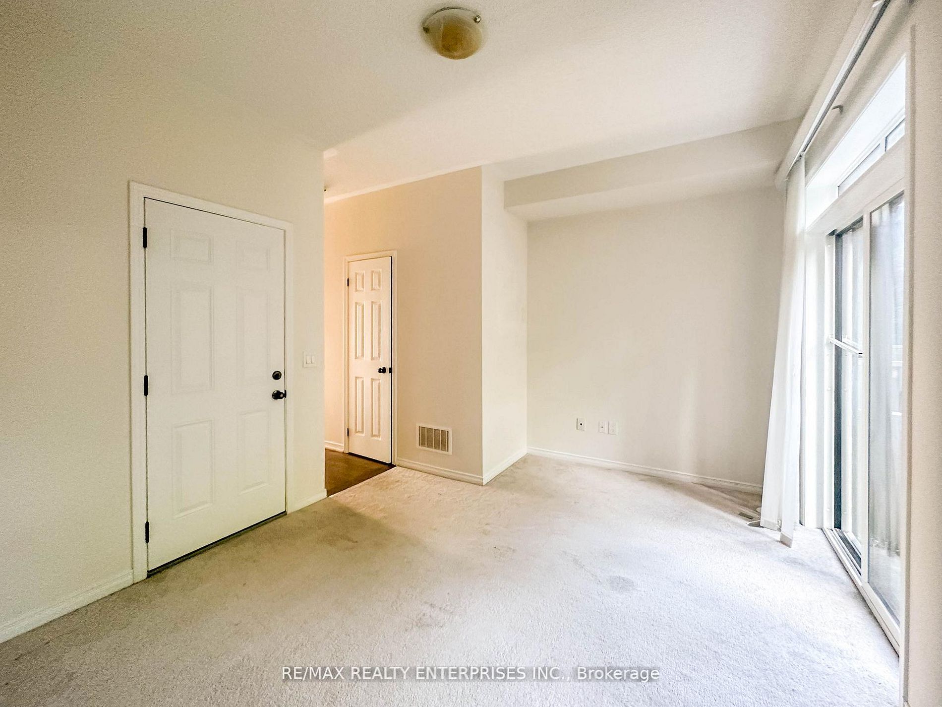 409 Ladycroft Terrace 27