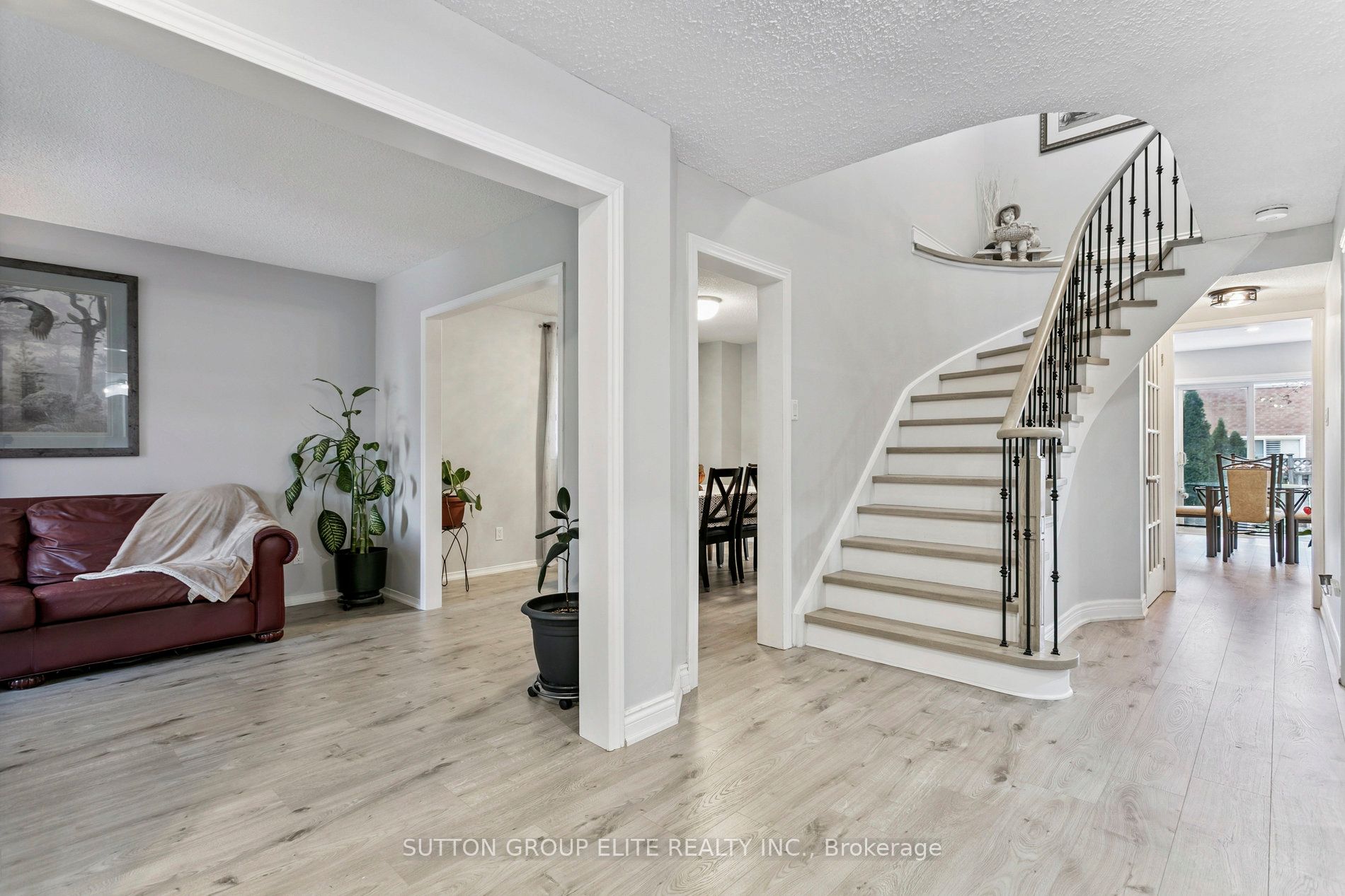 5824 Prairie Circle