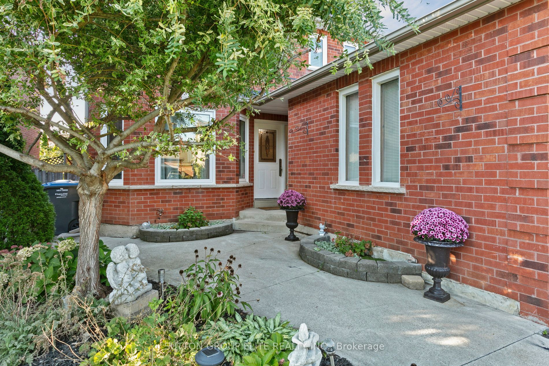 5824 Prairie Circle