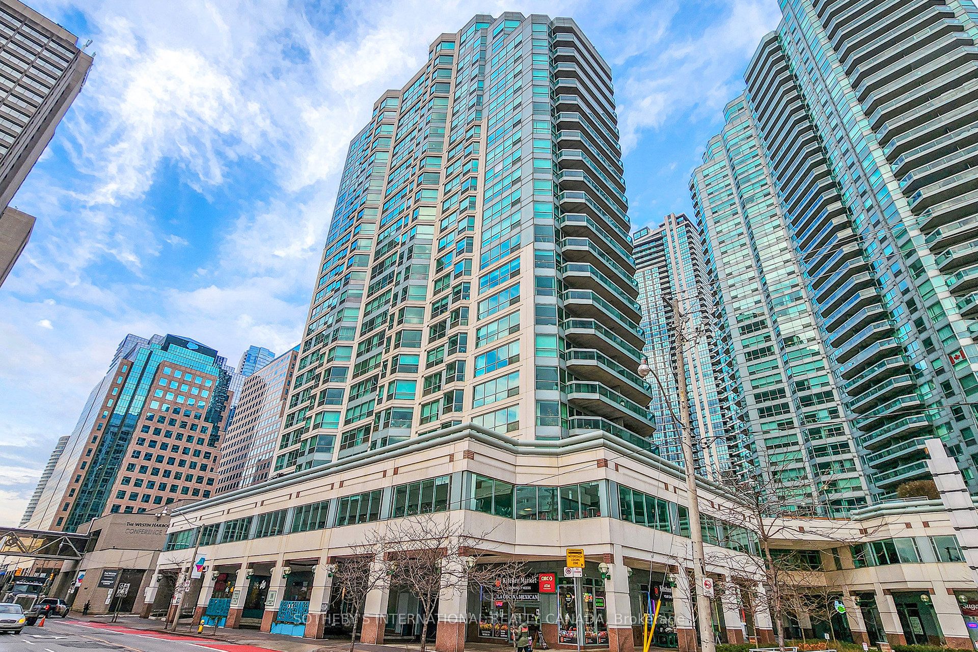10 Queens Quay W 712
