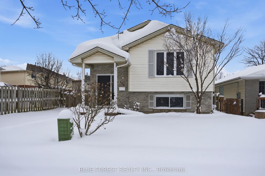 Photo of 959 Lawson Road, London North, ON N6G 4X4 (MLS # X12702010)