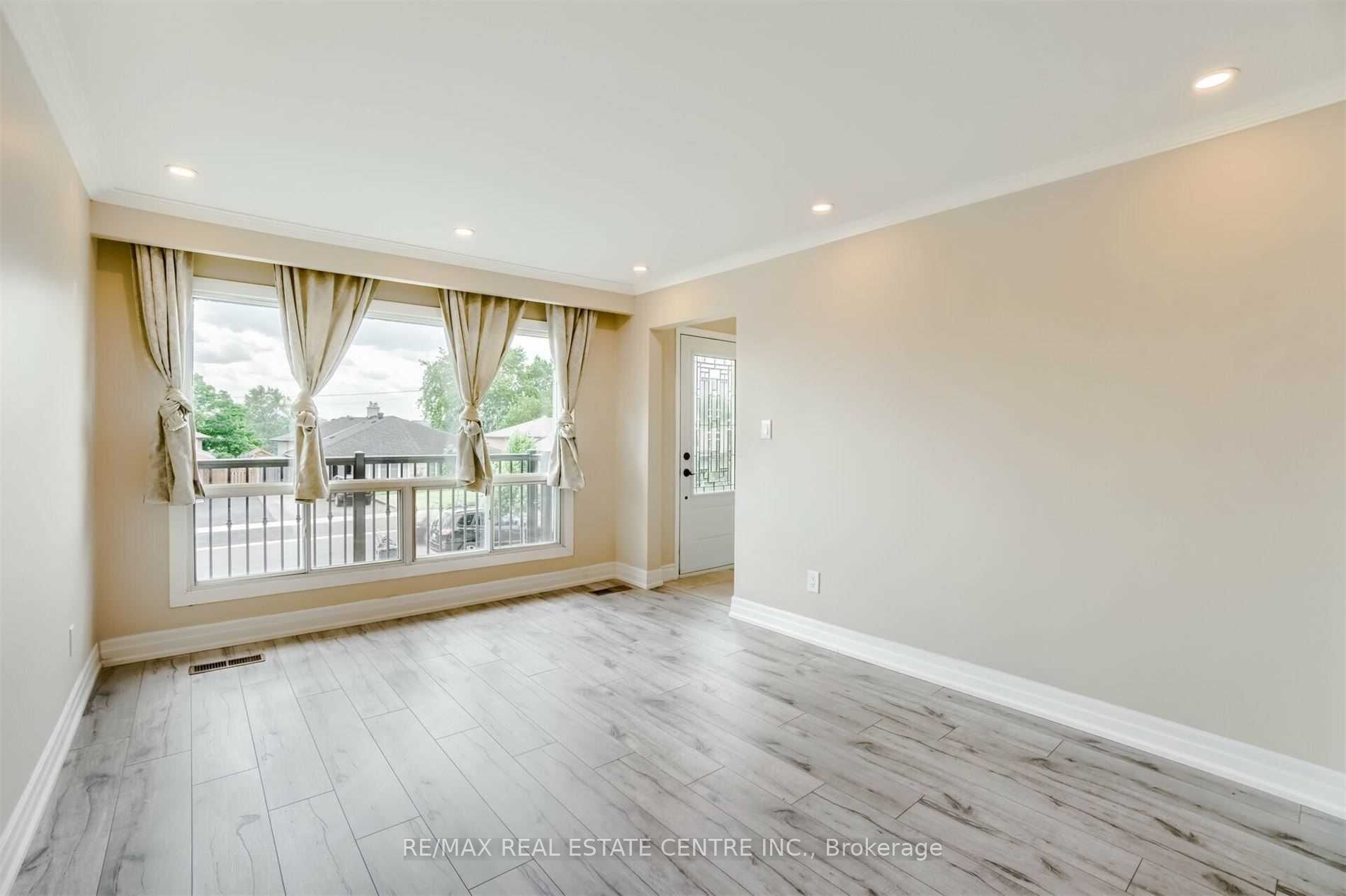 3385 Ellengale Drive #Upper