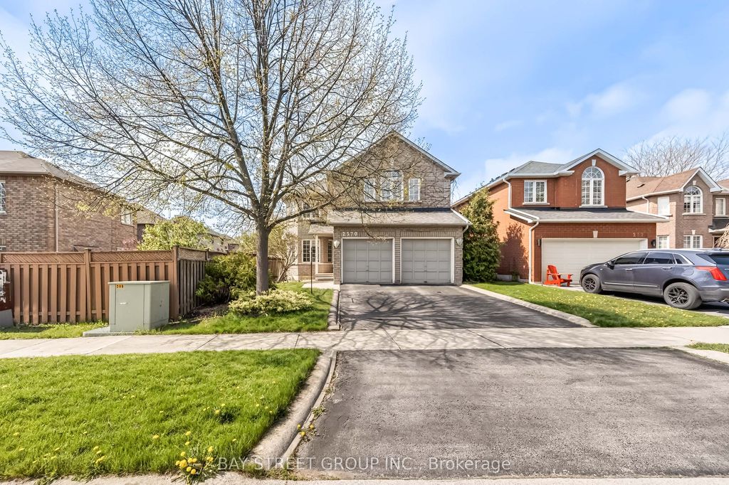 Photo of 2370 Eden Valley Drive, Oakville, ON L6H 6K9 (MLS # W13108468)