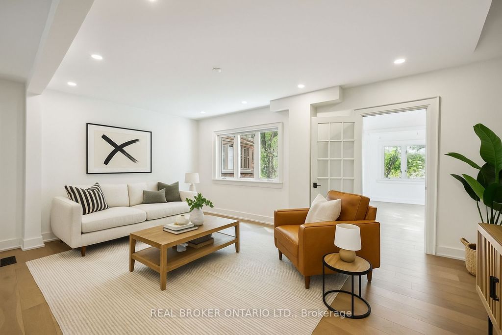 Photo of 658 Davenport Road, Toronto, ON M5R 1K9 (MLS # C12377742)