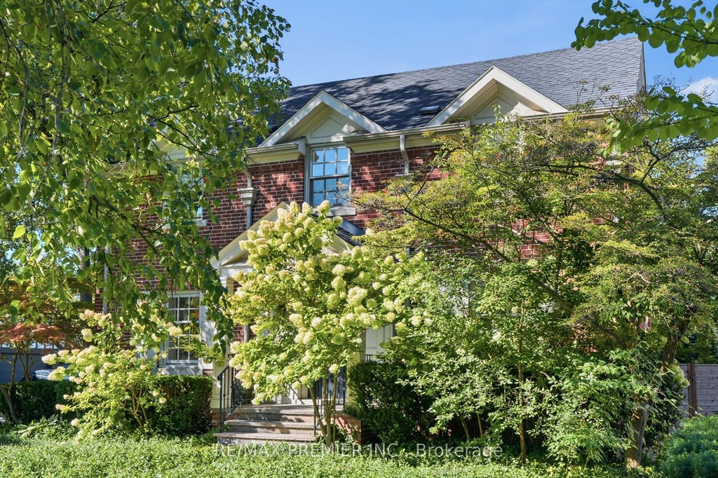Photo of 132 The Kingsway N/A, Toronto, ON M8X 2V3 (MLS # W13877692)