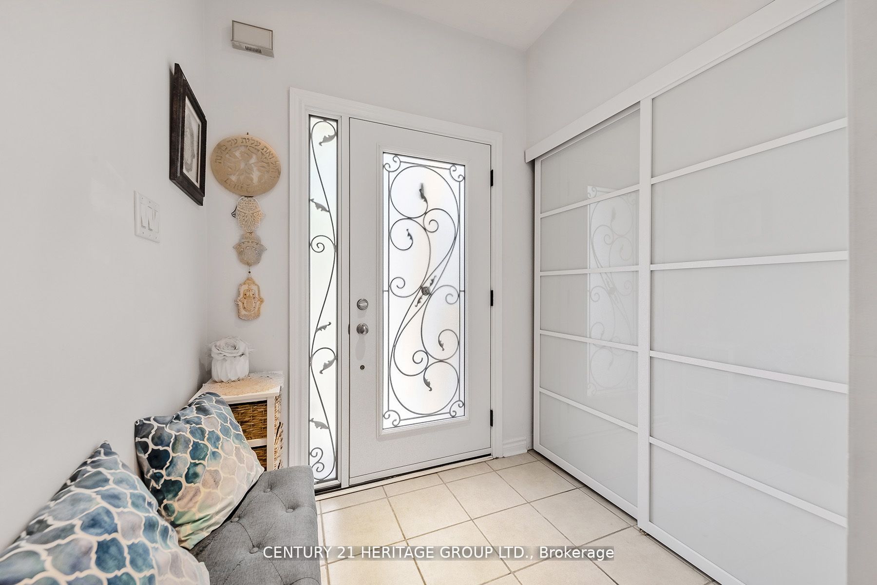74 Lander Crescent