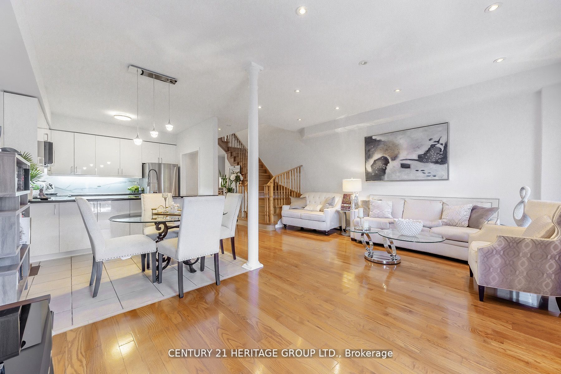 74 Lander Crescent