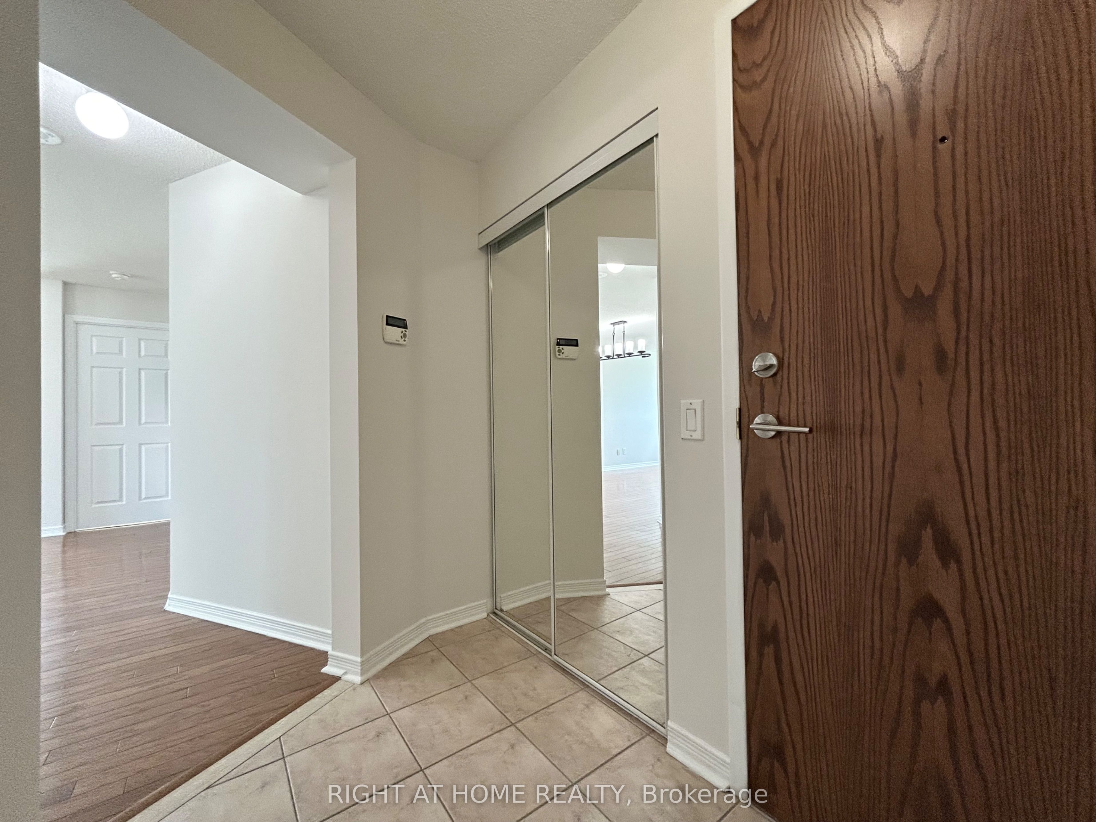 11 Oneida Crescent 310