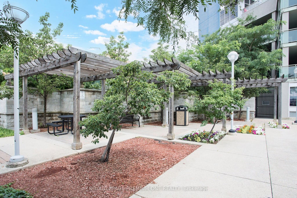 Photo of 1600 Keele Street #1101, Toronto, ON M6N 5J1 (MLS # W13533950)