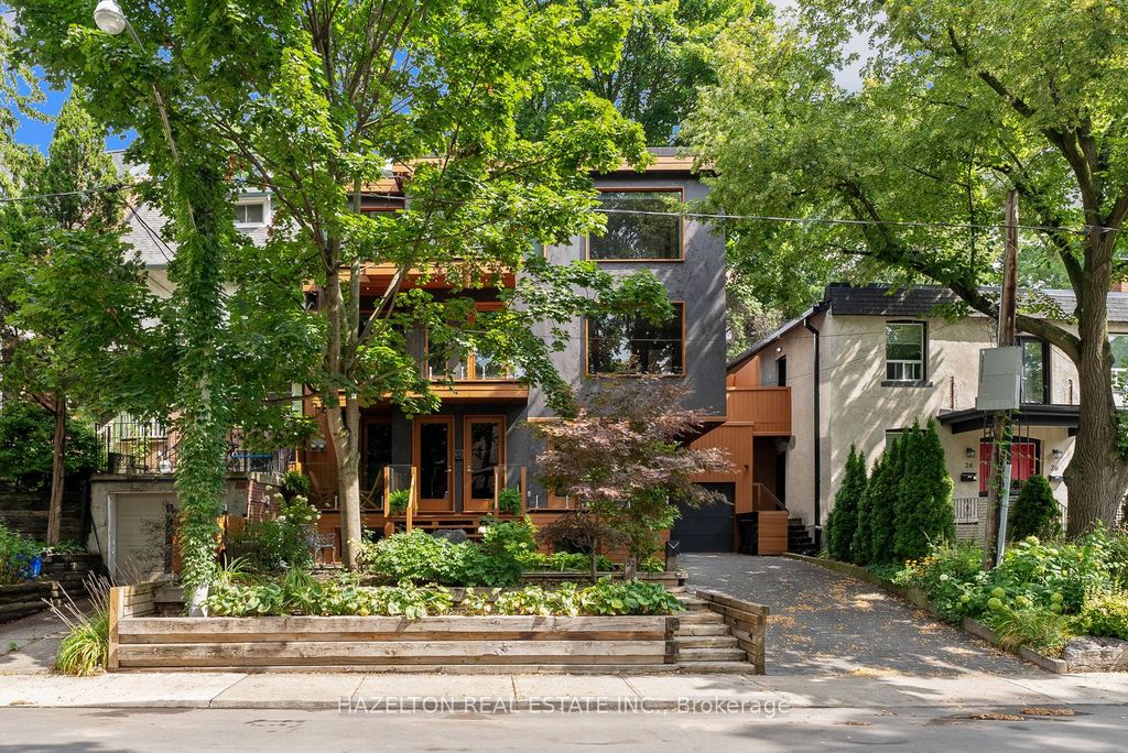 Photo of 32 Regal Road, Toronto, ON M6H 2J7 (MLS # W12351591)