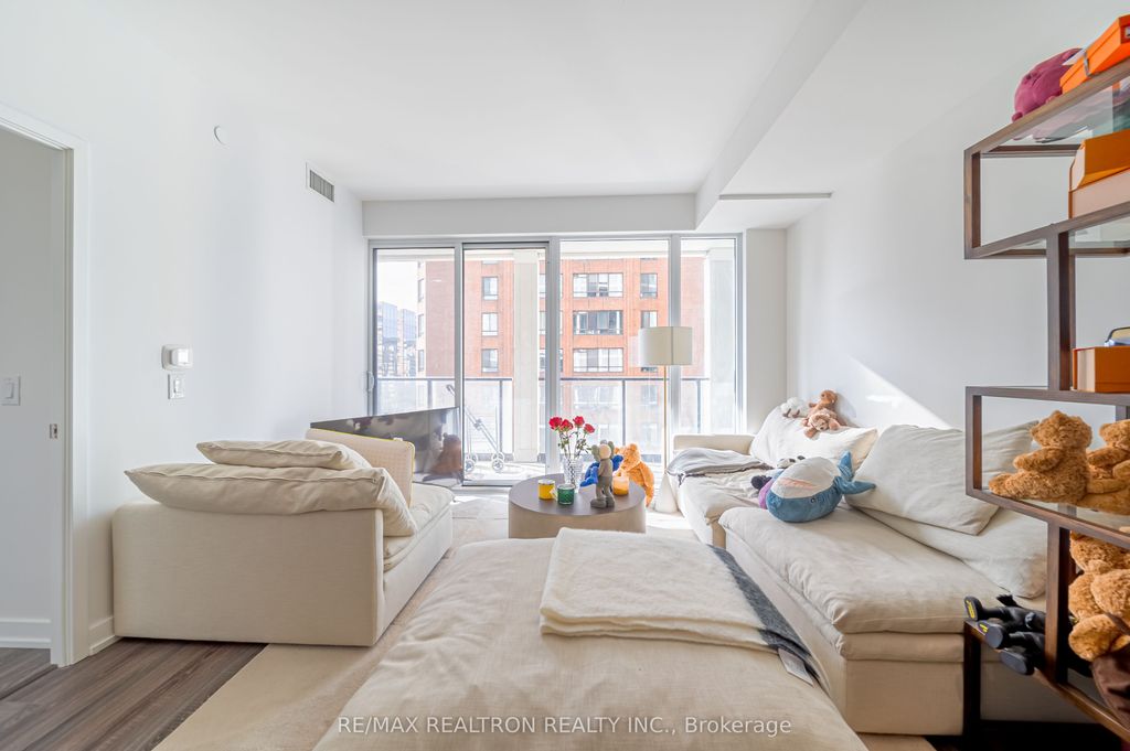 Photo of 20 Edward Street #1011, Toronto, ON M5G 1C9 (MLS # C12481525)