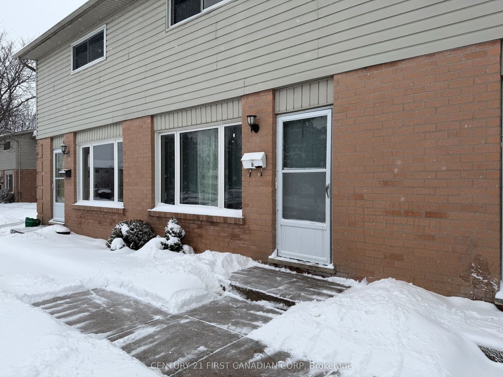 Photo of 45 Gatewood Place #8, London East, ON N5Y 5A4 (MLS # X12731114)